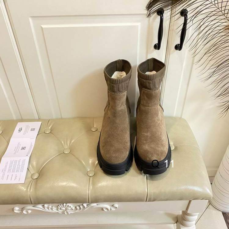 Picture of UGG Shoes _SKUUGGsz35-40Y100519894